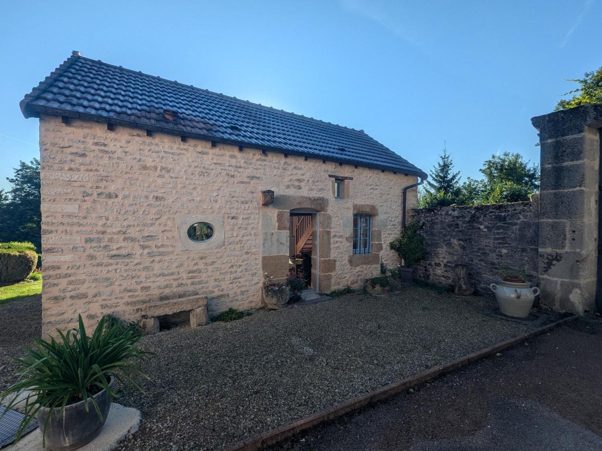 Maison Charmante A Langres Avec Wi-Fi Et Parking - Fr-1-611-43 Exterior foto